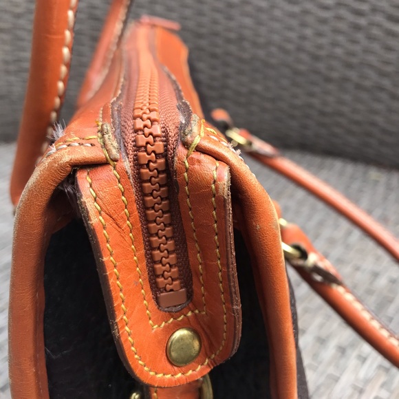 Dooney and Bourke Vintage Leather Bag - Picture 3 of 10